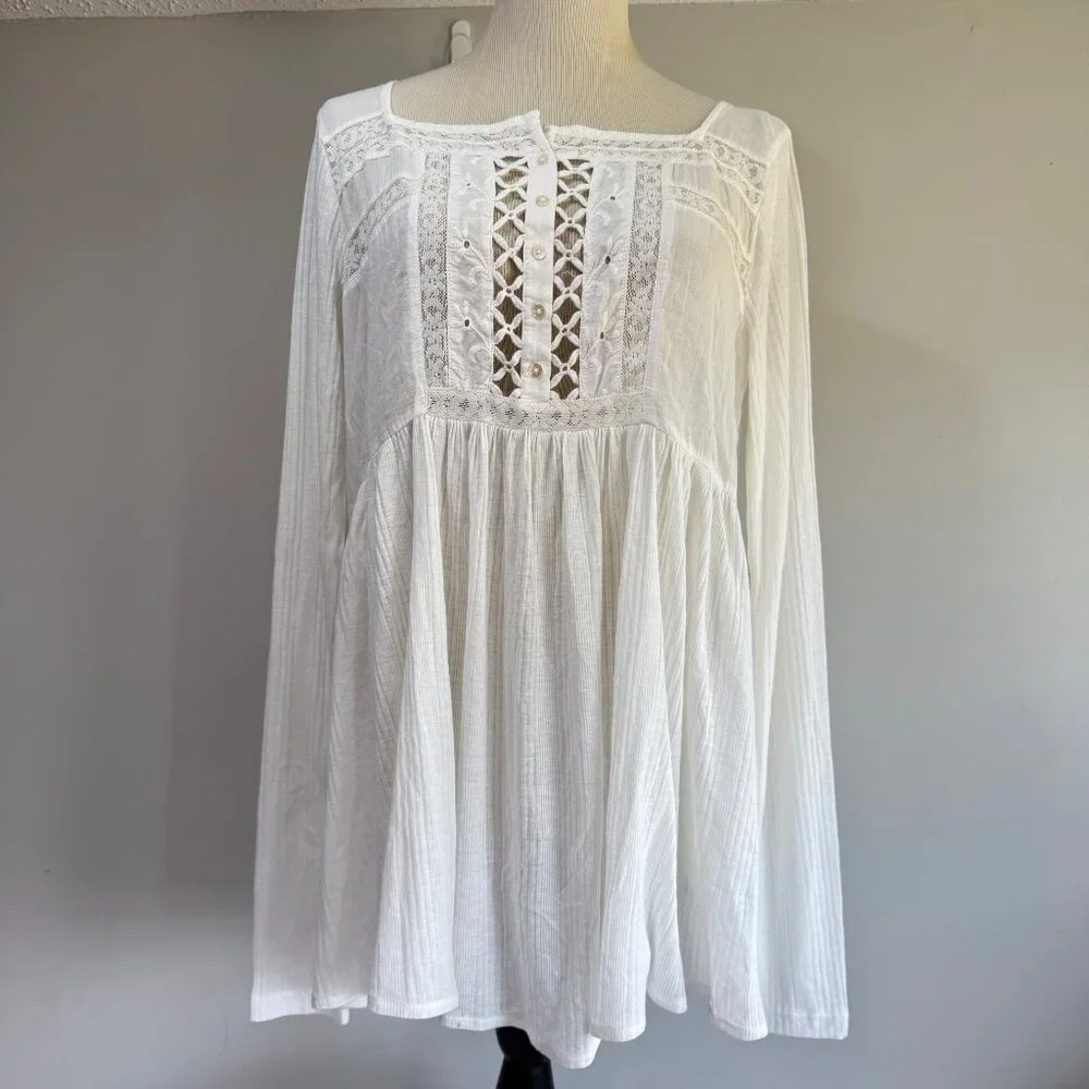 FREE PEOPLE Pretty Please Tunic Top in Ivory